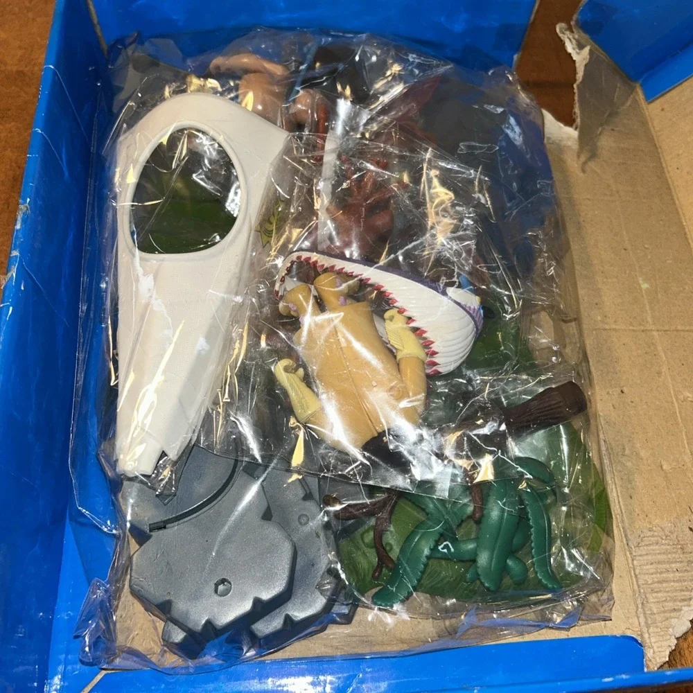 2006 Disney Peter Pan Pirates Heroes Indian Chief Camp & 2 Poseable Figures New
